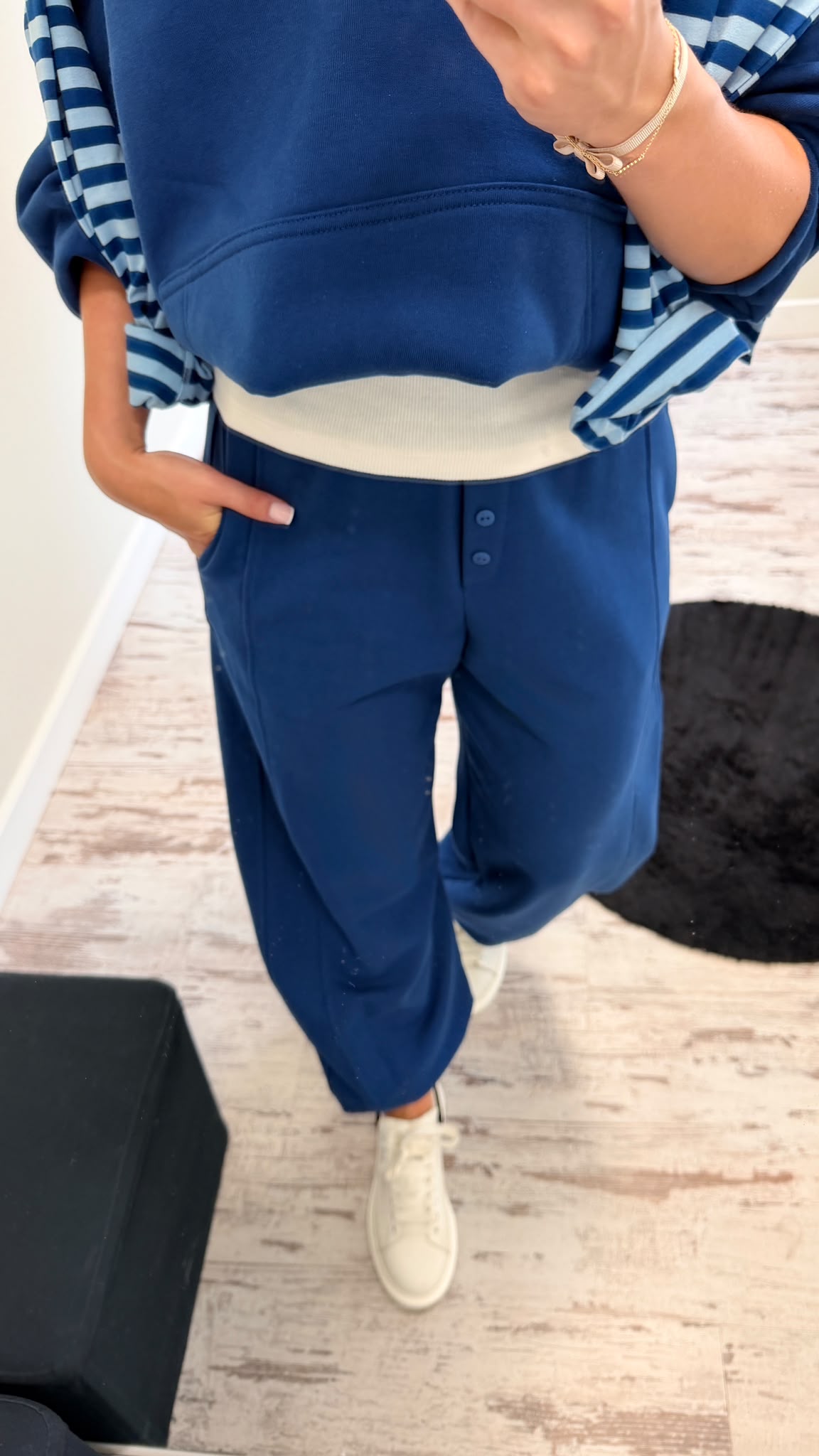 Spodnie Dresowe Guziki Navy (2)