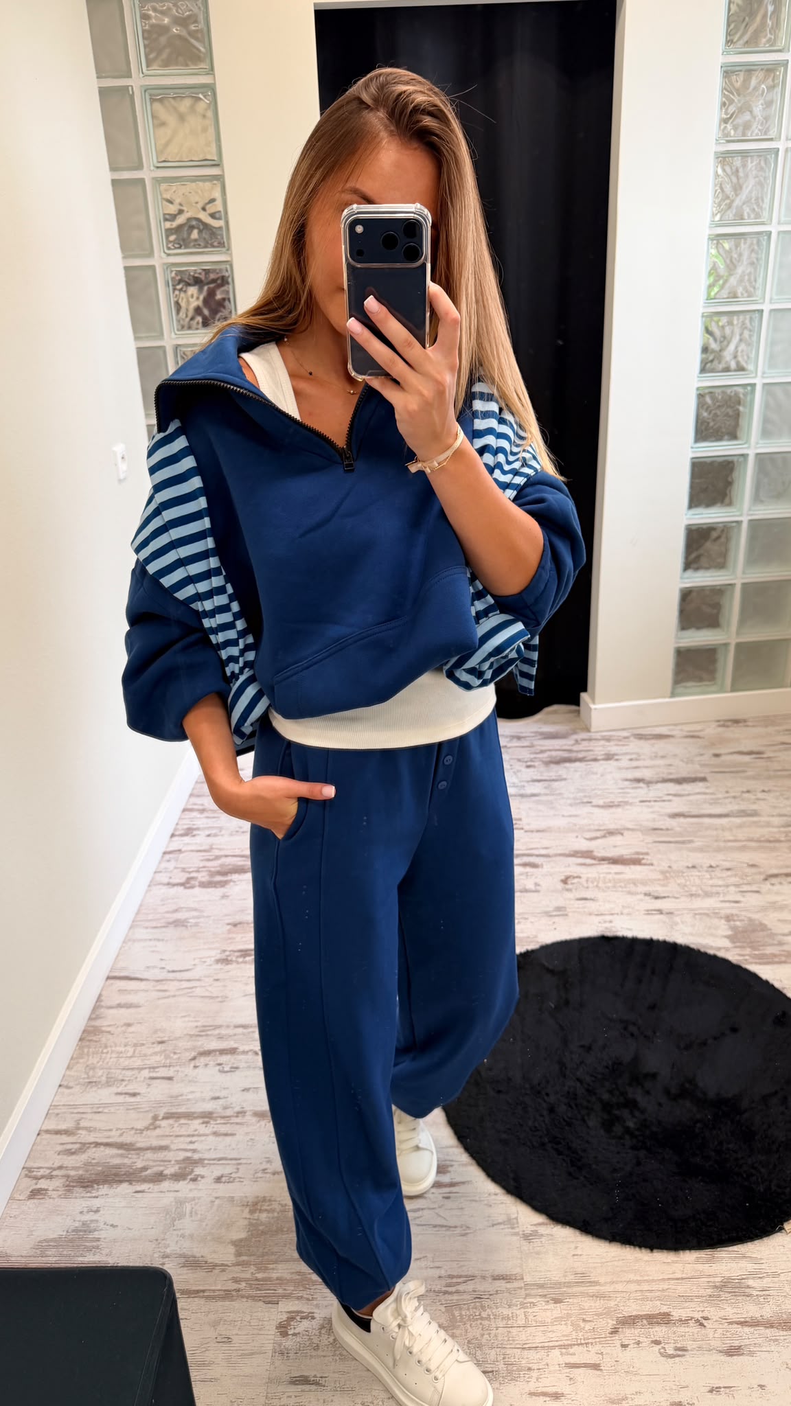 Spodnie Dresowe Guziki Navy (3)